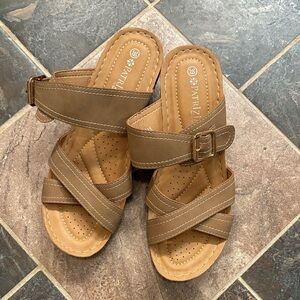 Women's Tan Sandals